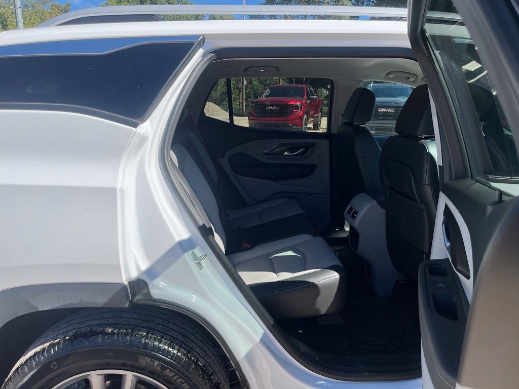 Used 2023 GMC Terrain SLT FWD image 30