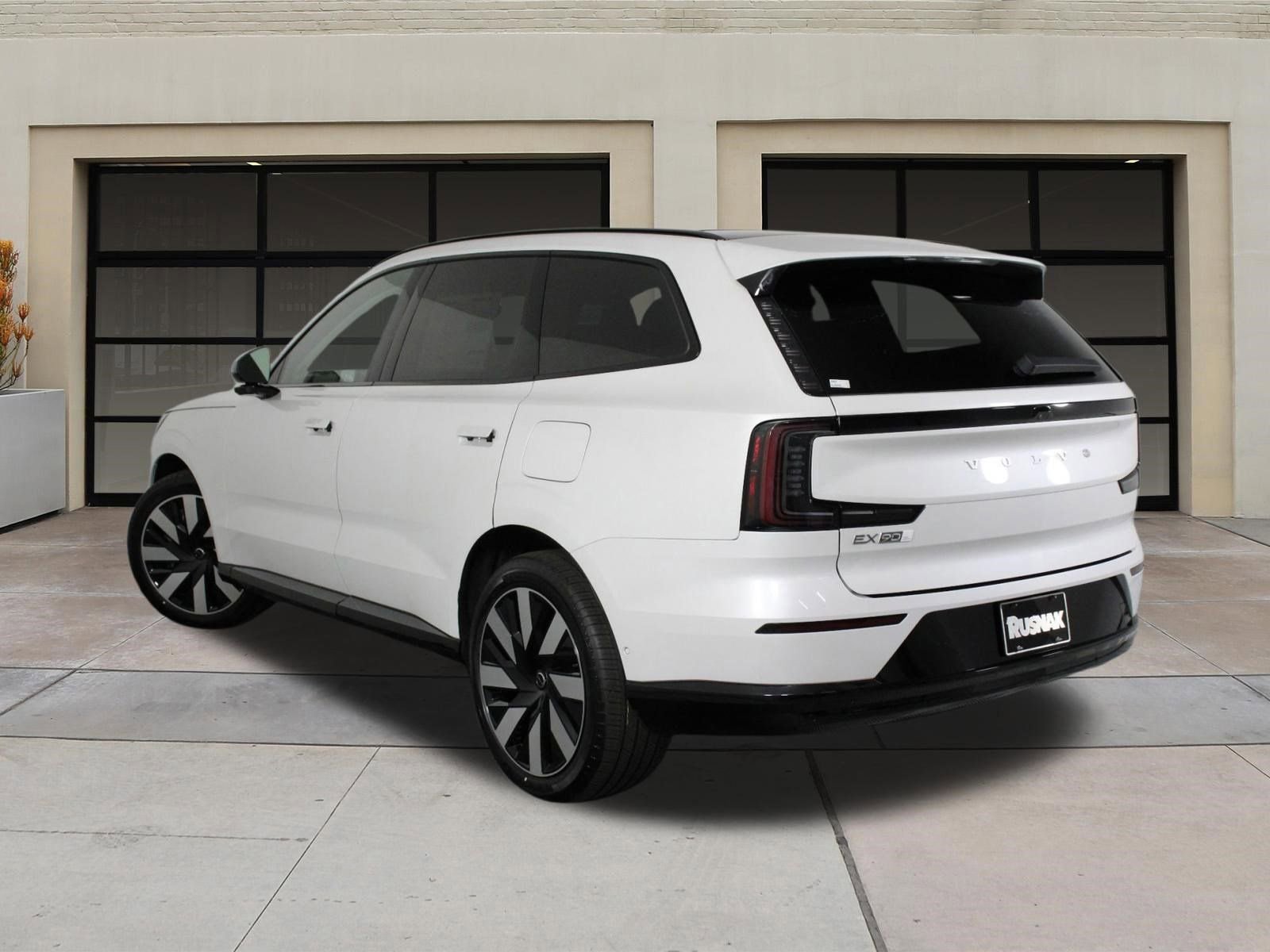 New 2026 Volvo EX90 Ultra AWD/4WD image 3
