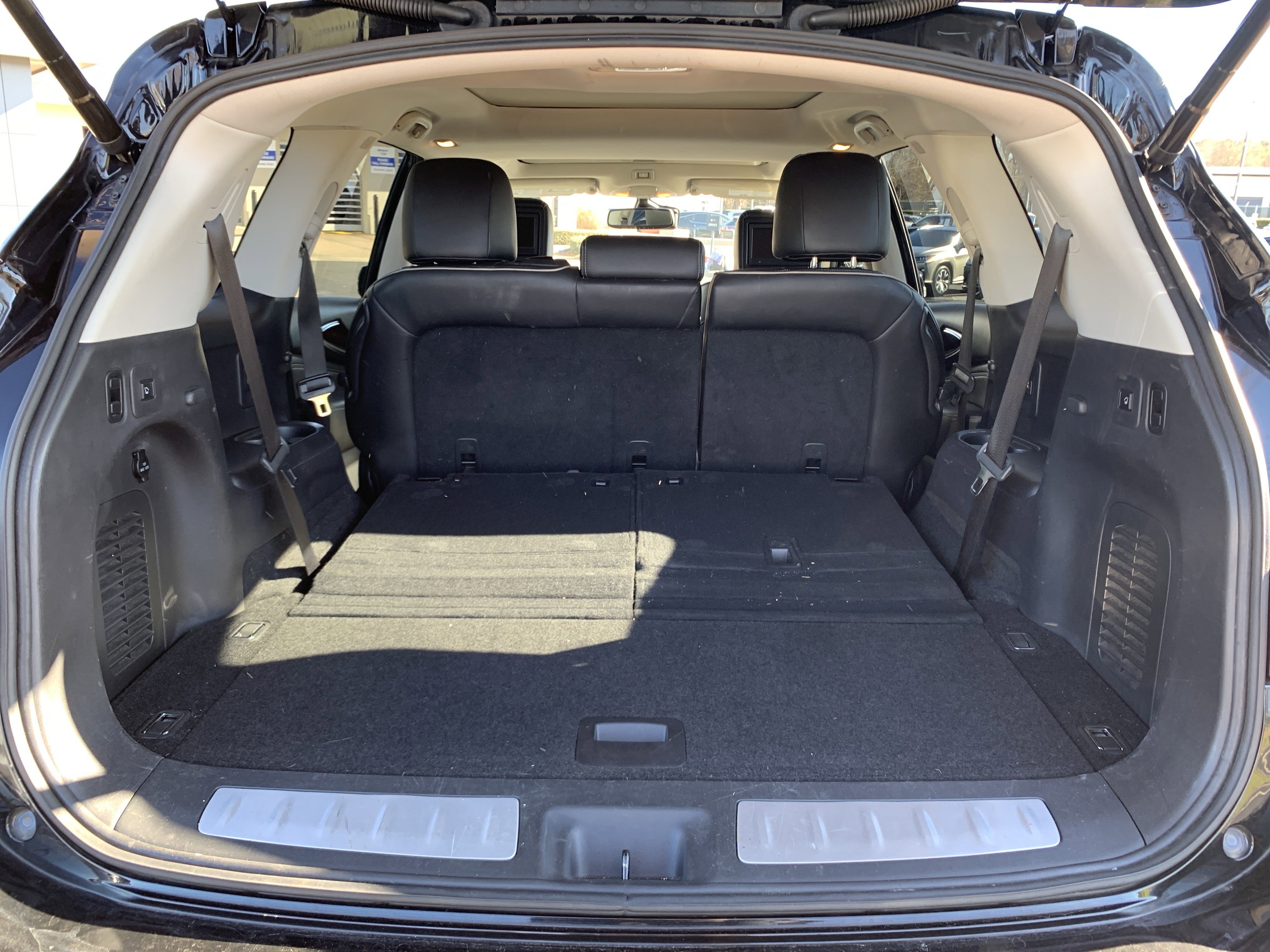 Used 2016 INFINITI QX60 Luxe w/ Deluxe Technology Package image 34