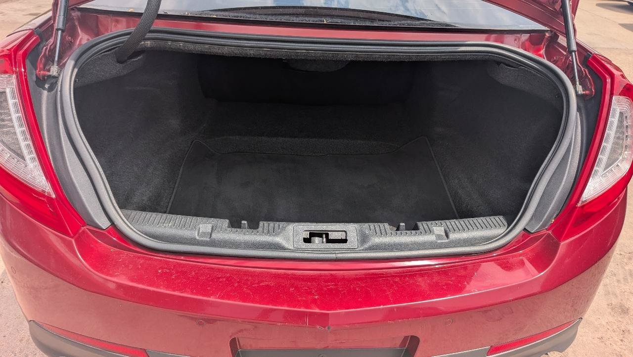Used 2013 Lincoln MKS FWD image 12