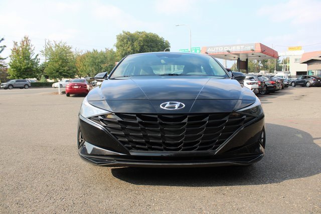 Used 2022 Hyundai Elantra SE image 8