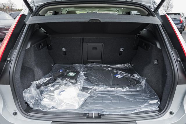 New 2026 Volvo XC40 B5 Ultra w/ Protection Package Premier image 10