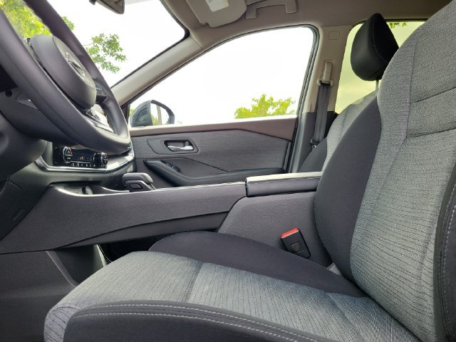 Used 2023 Nissan Rogue SV FWD image 23