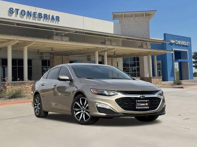 Used 2025 Chevrolet Malibu RS FWD image 1