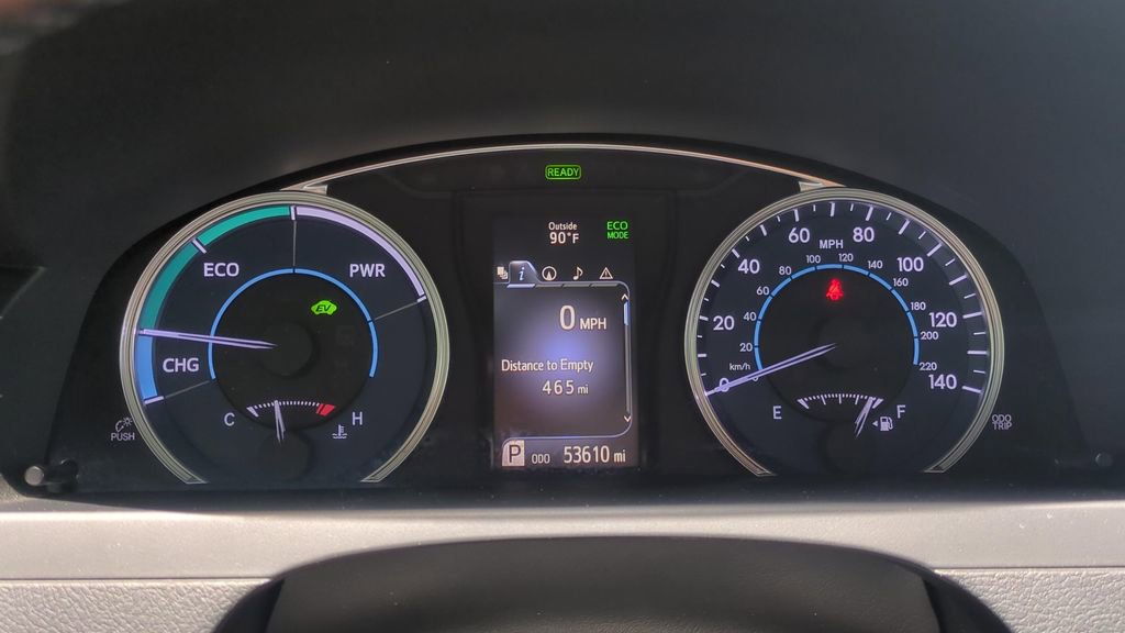 Used 2015 Toyota Camry XLE w/ Moonroof Package FWD image 22