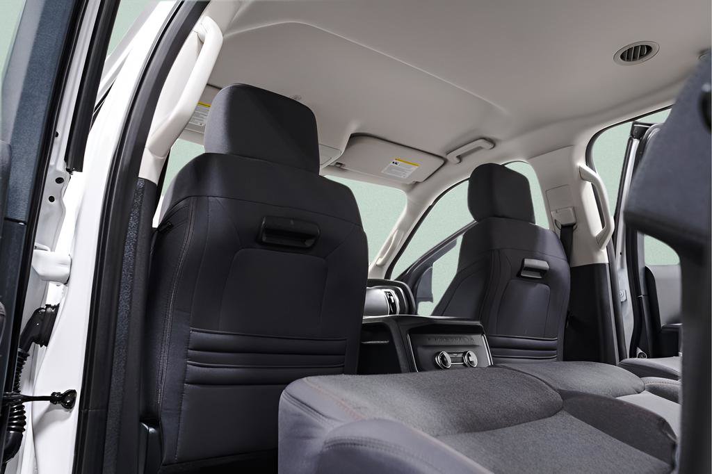 Used 2025 Ford Expedition Max Active AWD/4WD image 32