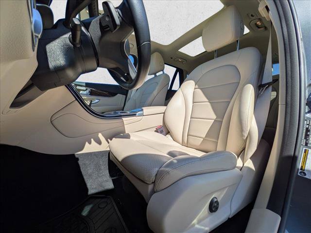 Used 2021 Mercedes-Benz GLC 300 4MATIC image 15