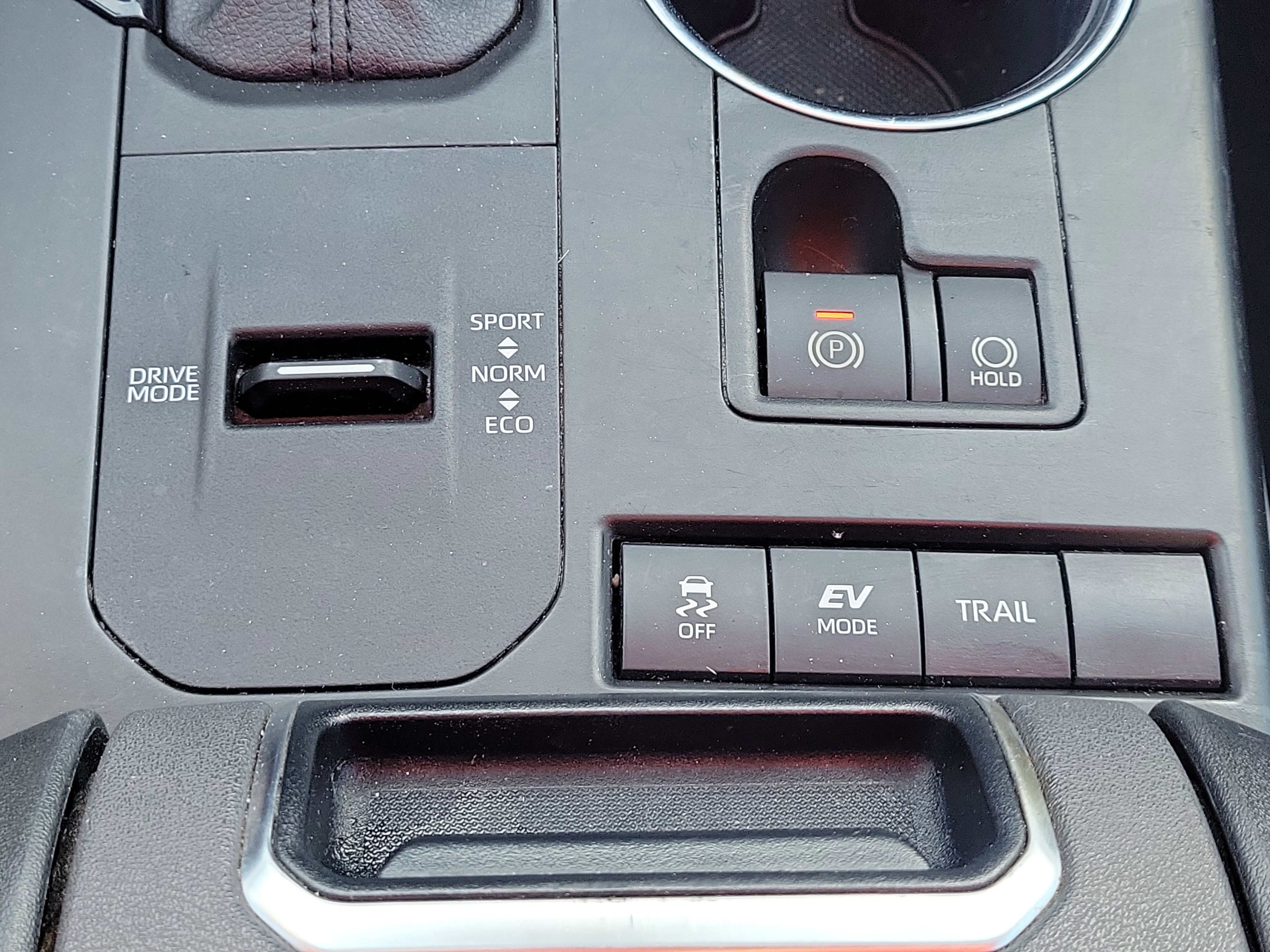 Used 2022 Toyota Highlander XLE image 30