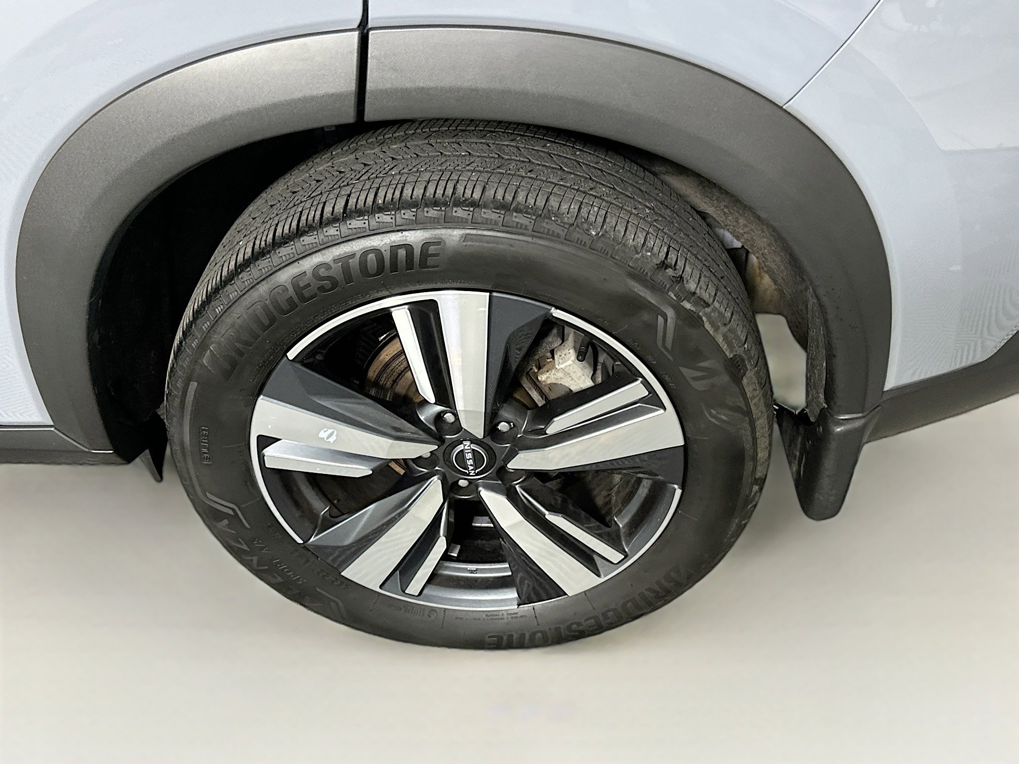 Used 2023 Nissan Rogue SL AWD/4WD image 11