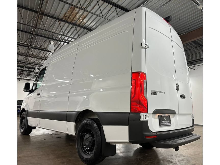 Used 2024 Mercedes-Benz Sprinter 2500 image 18