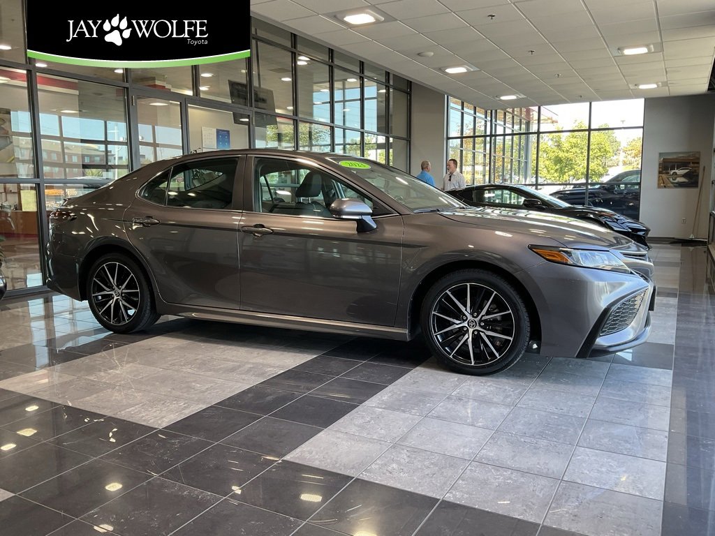 Used 2023 Toyota Camry SE