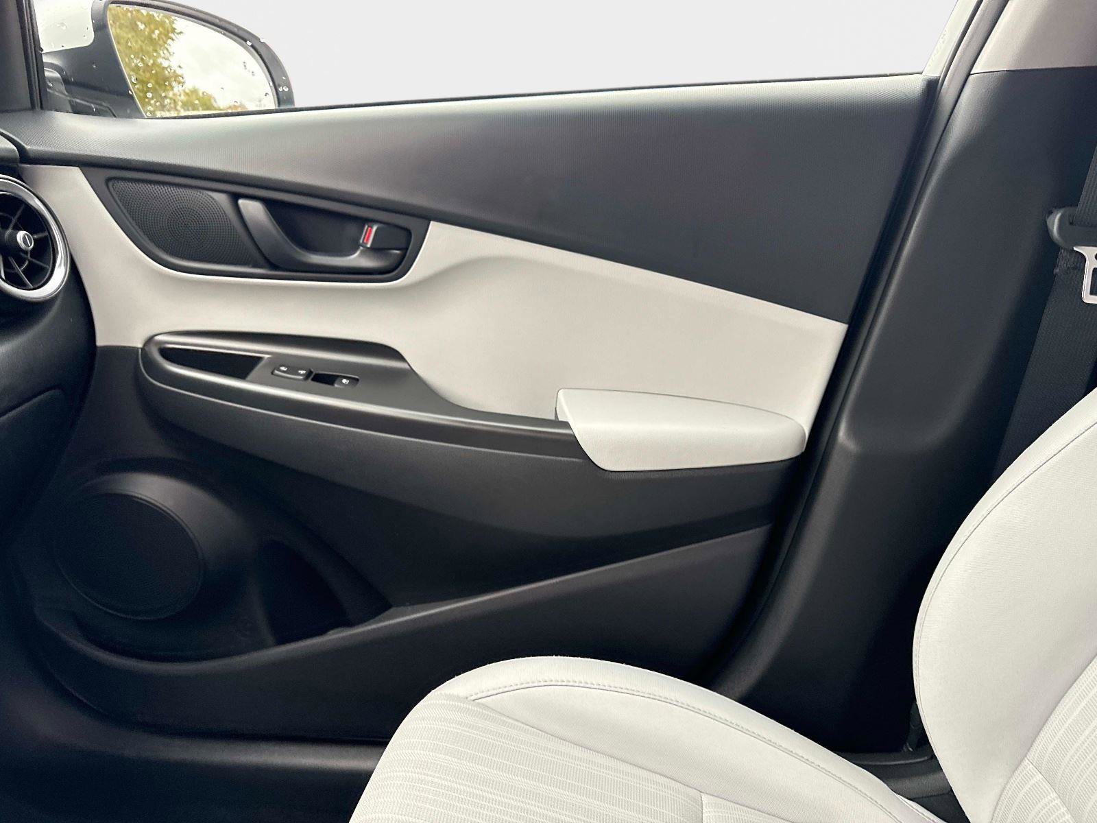 Certified 2023 Hyundai Kona SEL w/ Cargo Package image 22