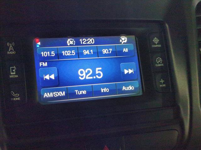 Used 2016 Chrysler 200 Limited w/ Convenience Group image 18