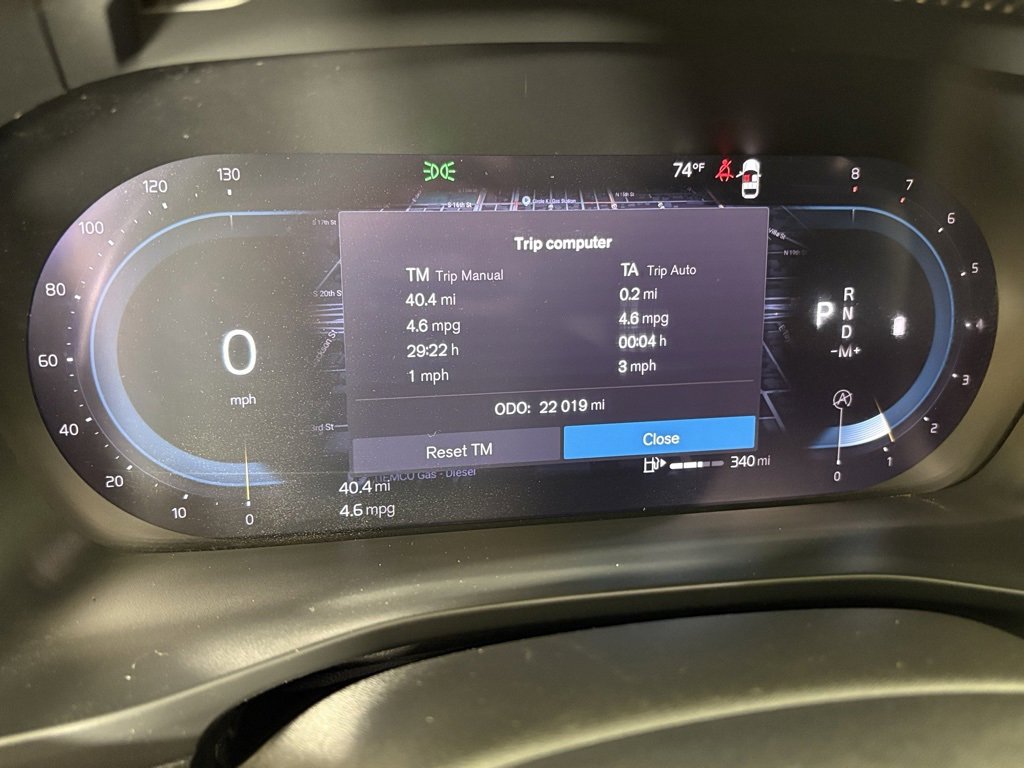 Used 2024 Volvo XC40 B5 Core image 22