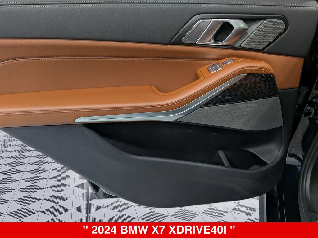 Used 2024 BMW X7 xDrive40i w/ M Sport Package AWD/4WD image 30