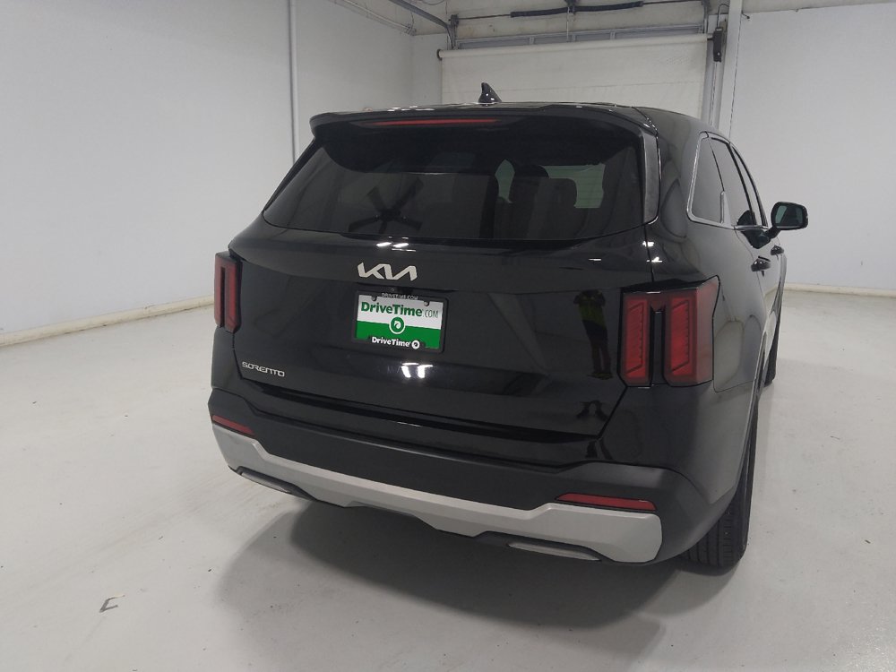 Used 2024 Kia Sorento LX FWD image 7
