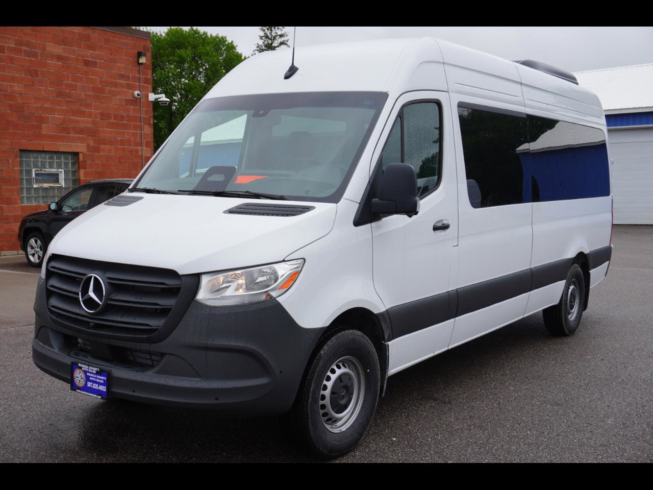 Used 2025 Mercedes-Benz Sprinter 2500 image 1