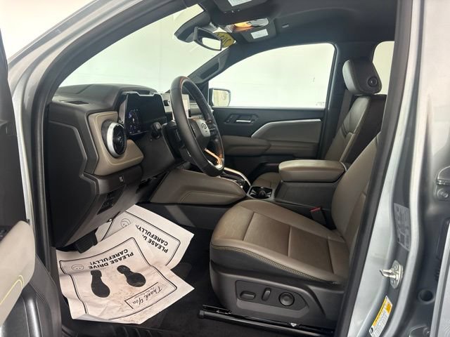 Used 2024 Chevrolet Colorado ZR2 w/ ZR2 Convenience Package III AWD/4WD video 2