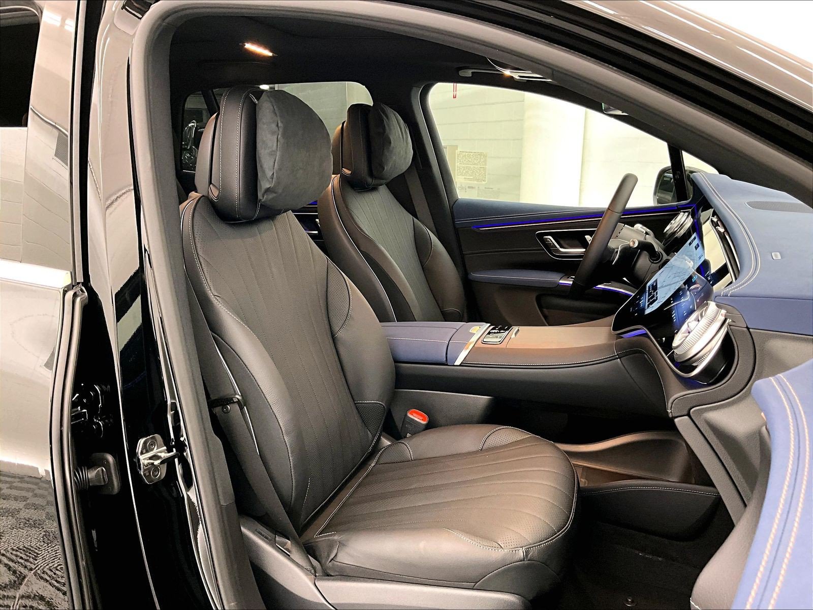 New 2026 Mercedes-Benz EQS 400 4MATIC SUV image 5