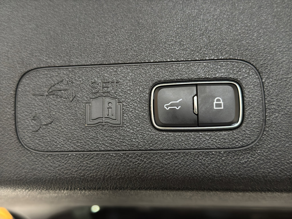 Used 2023 Lincoln Aviator Reserve w/ Equipment Group 201A image 22