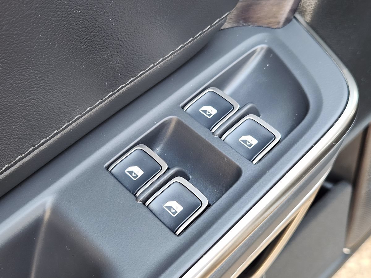 Used 2024 Rivian R1S Adventure Dual AWD/4WD image 40