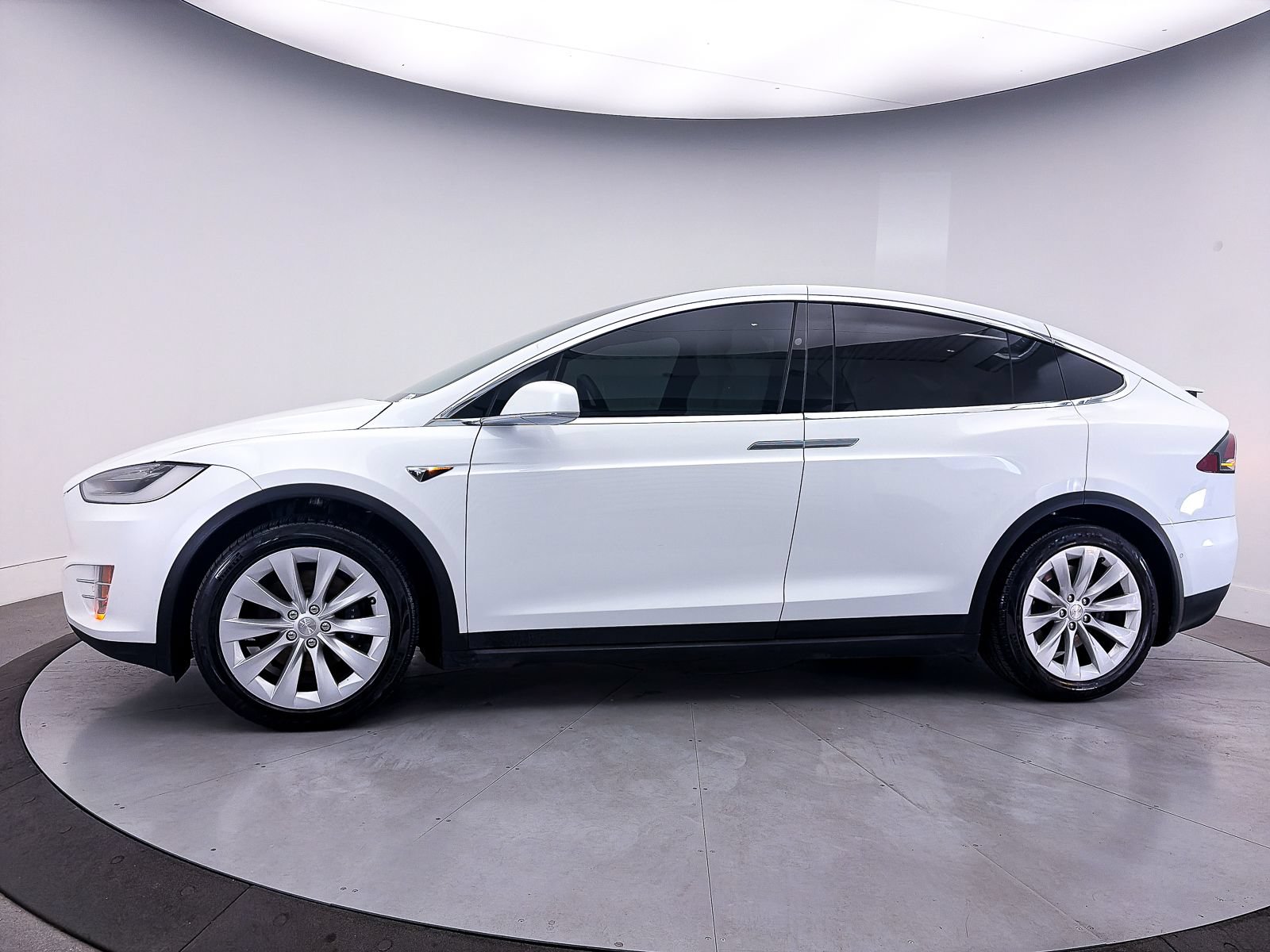 Used 2020 Tesla Model X Long Range AWD/4WD image 39