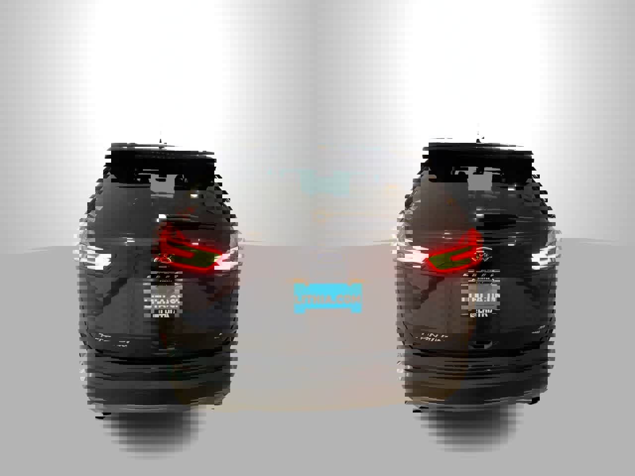 Used 2022 Ford Edge Titanium w/ Equipment Group 301A image 7