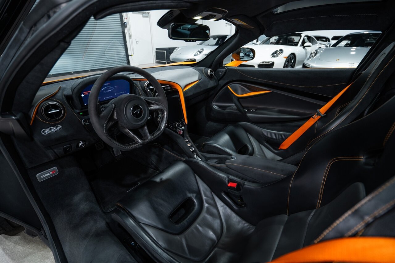 Used 2019 McLaren 720S Performance RWD image 18