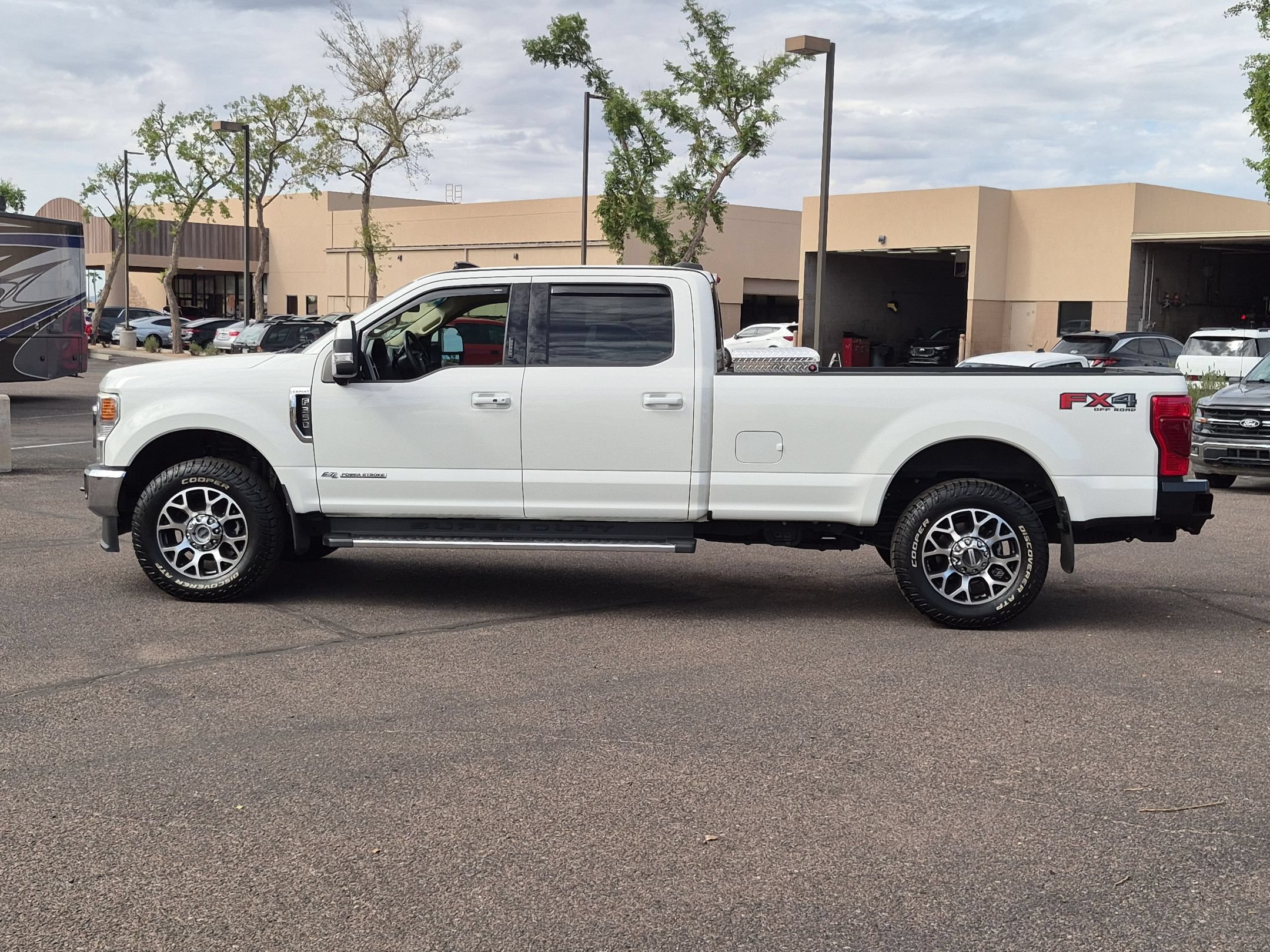 Used 2020 Ford F350 Lariat w/ Lariat Ultimate Package AWD/4WD image 9