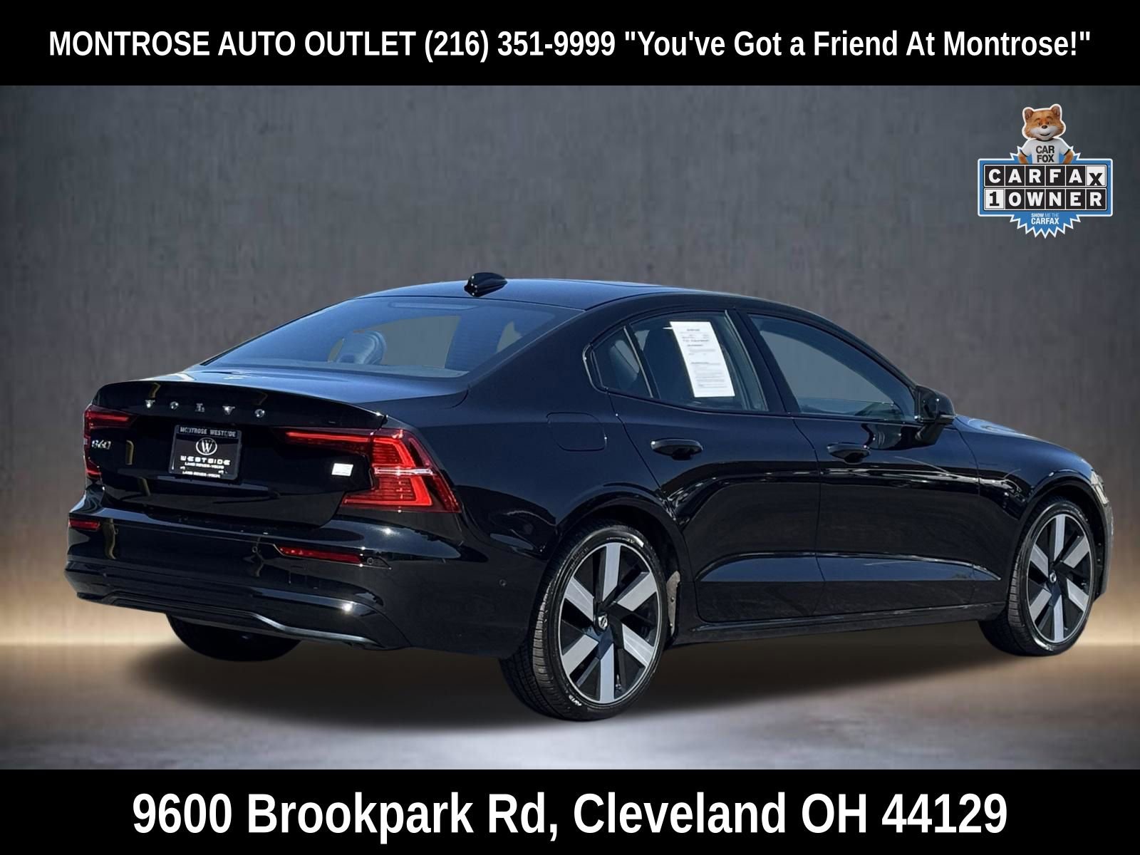 Used 2024 Volvo S60 T8 Ultimate w/ Climate Package image 4