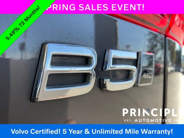 Certified 2025 Volvo XC60 B5 Core image 24