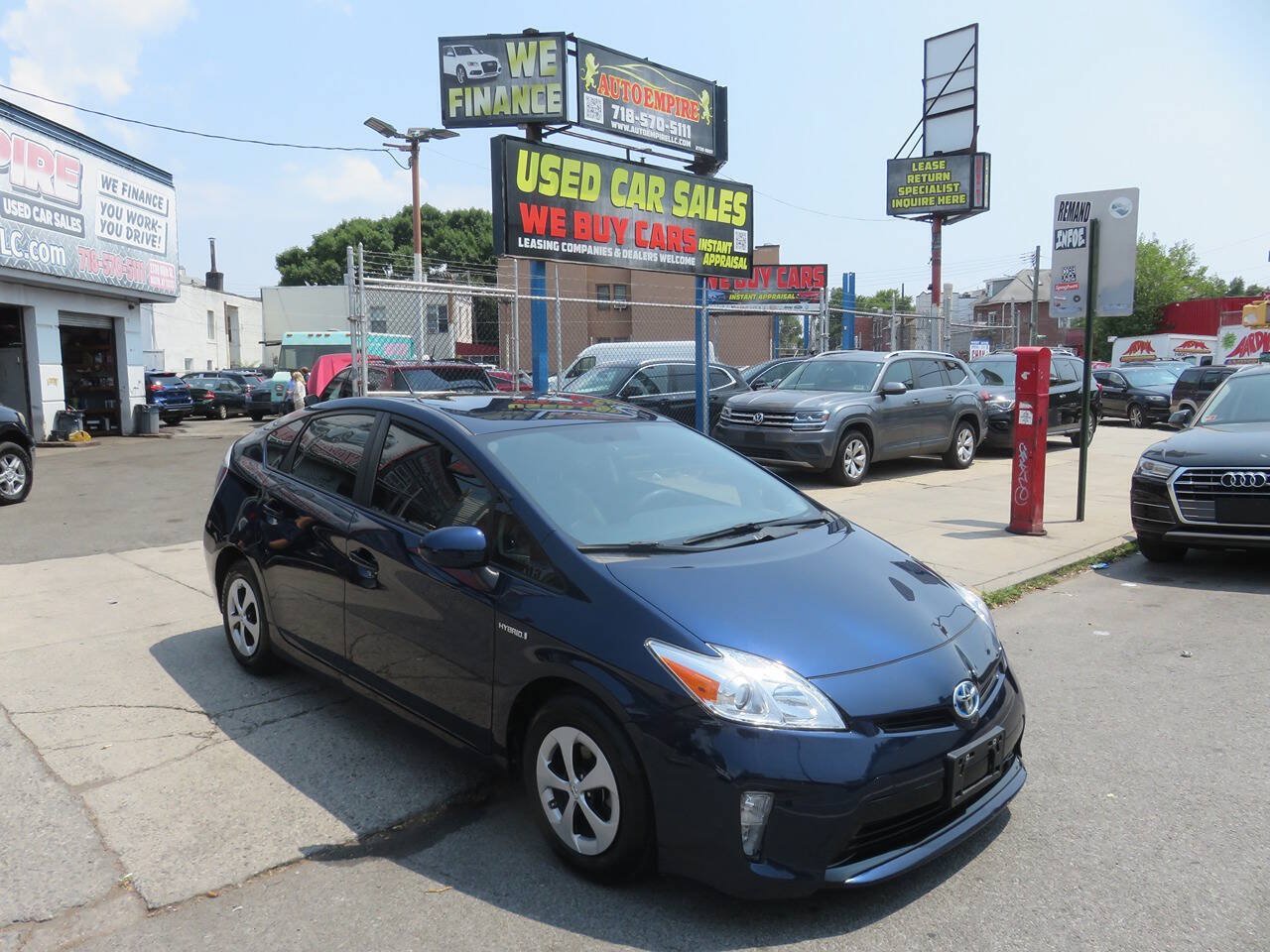 Used 2013 Toyota Prius Three FWD image 3
