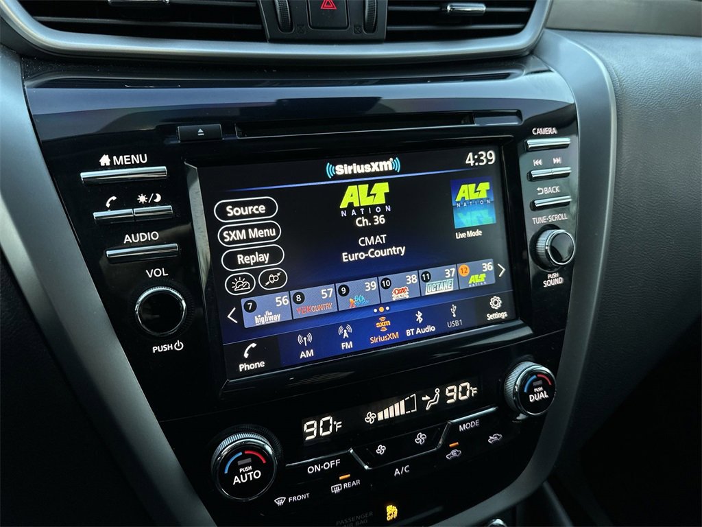 Used 2022 Nissan Murano SV w/ SV Midnight Edition Package image 16