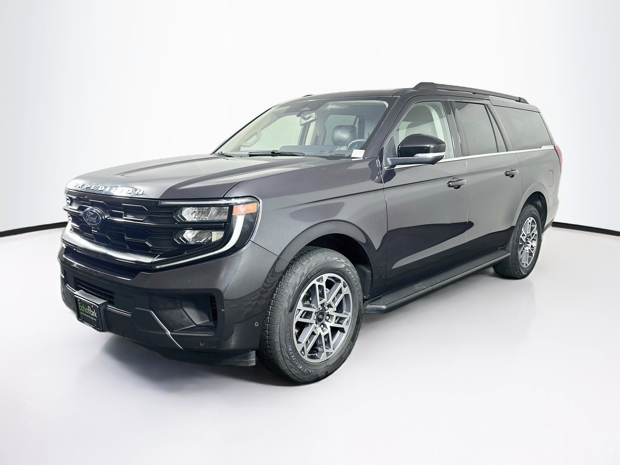 Used 2025 Ford Expedition Max Active AWD/4WD image 3