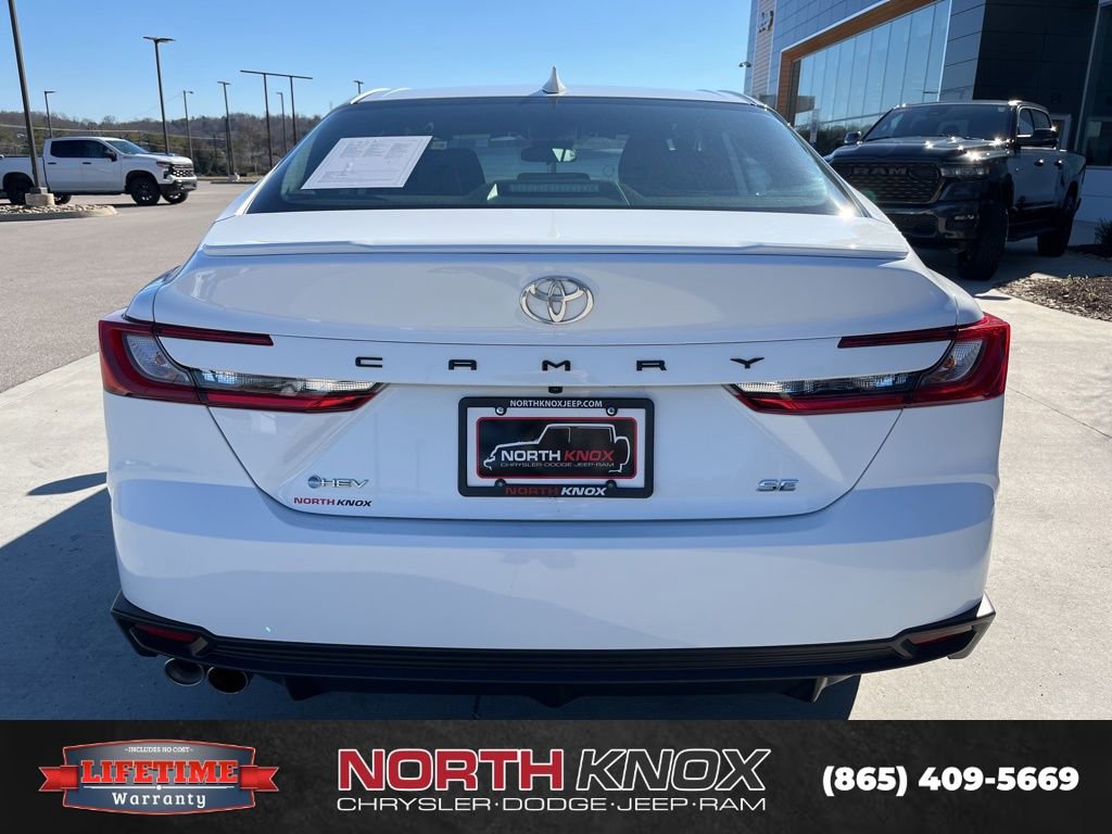 Used 2025 Toyota Camry SE image 17