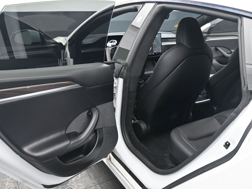 Used 2021 Tesla Model S Plaid image 17