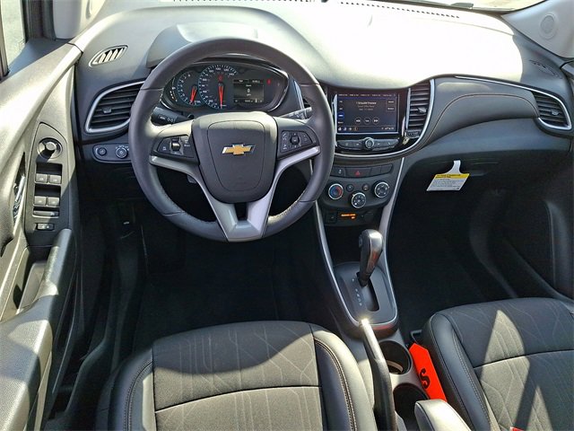 Certified 2022 Chevrolet Trax LT w/ LT Convenience Package image 11