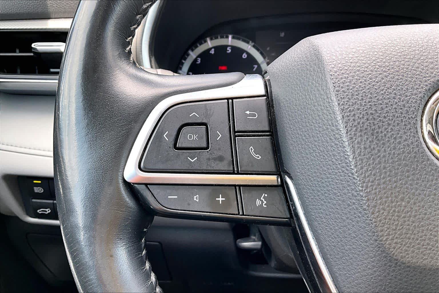 Used 2021 Toyota Highlander Platinum AWD/4WD image 24