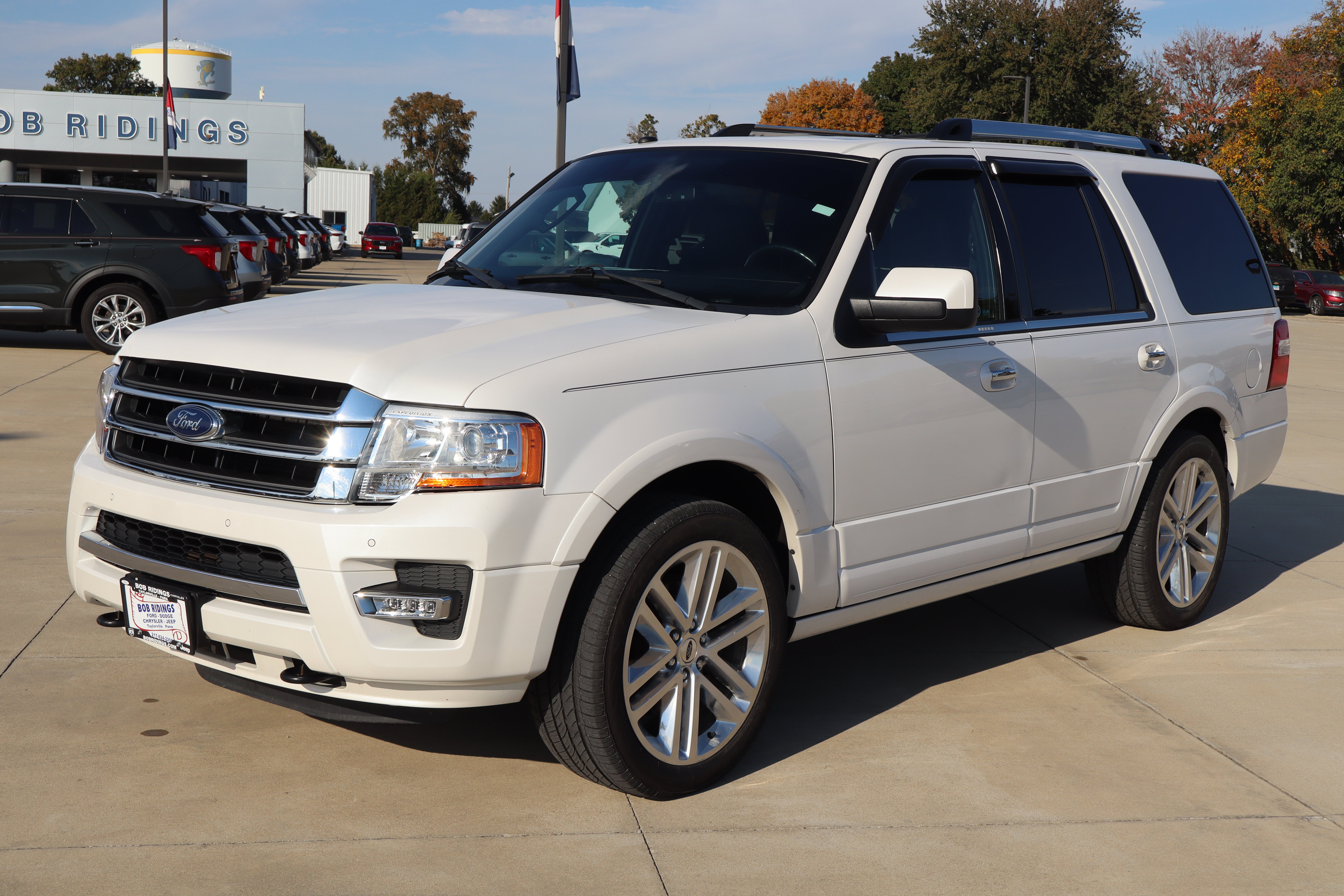Certified 2017 Ford Expedition Limited w/ Equipment Group 301A AWD/4WD image 2
