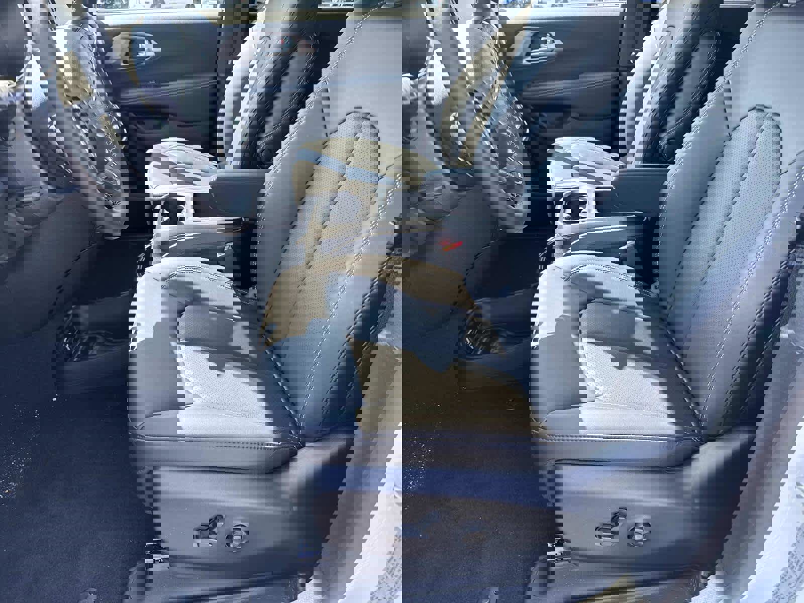 New 2026 Chrysler Voyager LX image 12