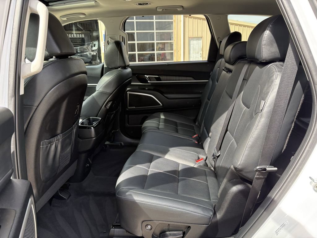 Used 2023 Kia Telluride EX image 25