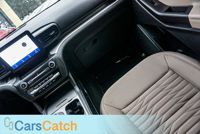 Used 2020 Ford Explorer XLT image 25