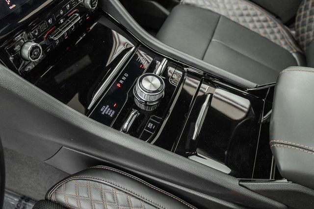 Used 2024 Jeep Grand Cherokee Summit w/ High Altitude Package image 9