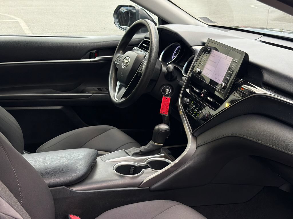 Used 2021 Toyota Camry LE FWD image 7