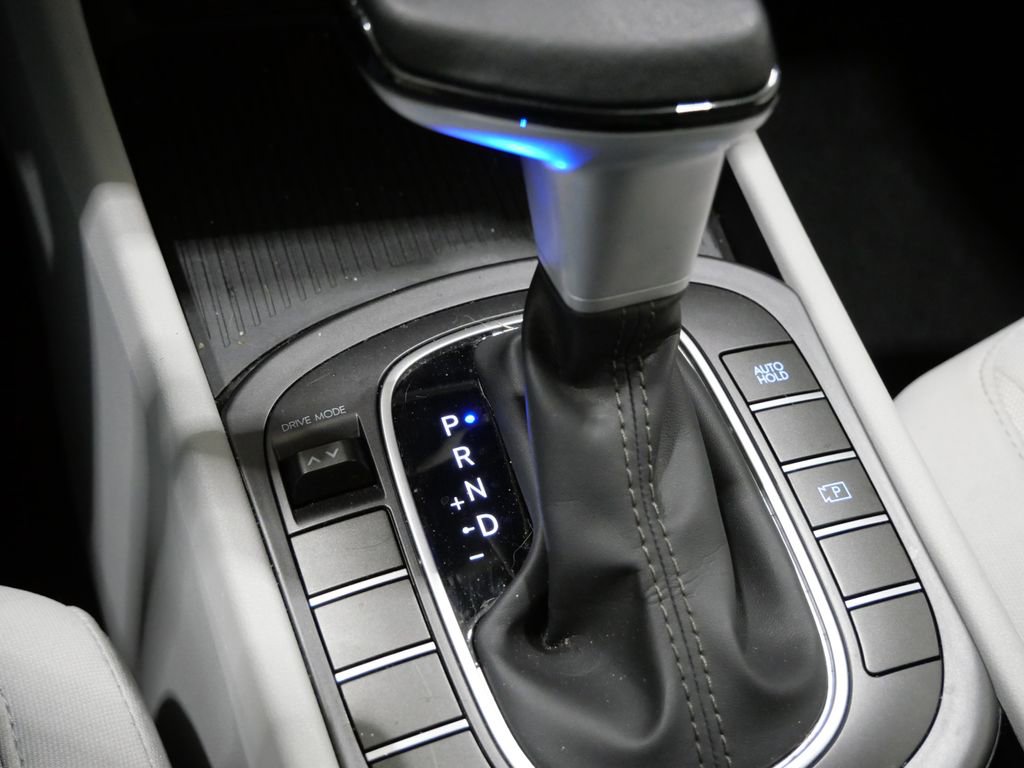 Used 2025 Hyundai Kona SEL image 19