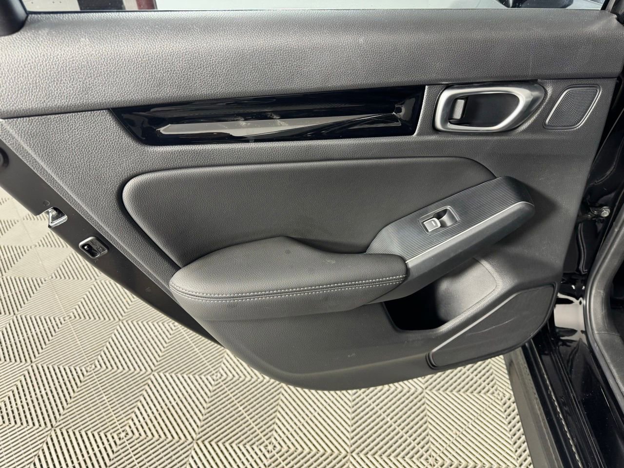 Used 2024 Honda Civic Touring image 25