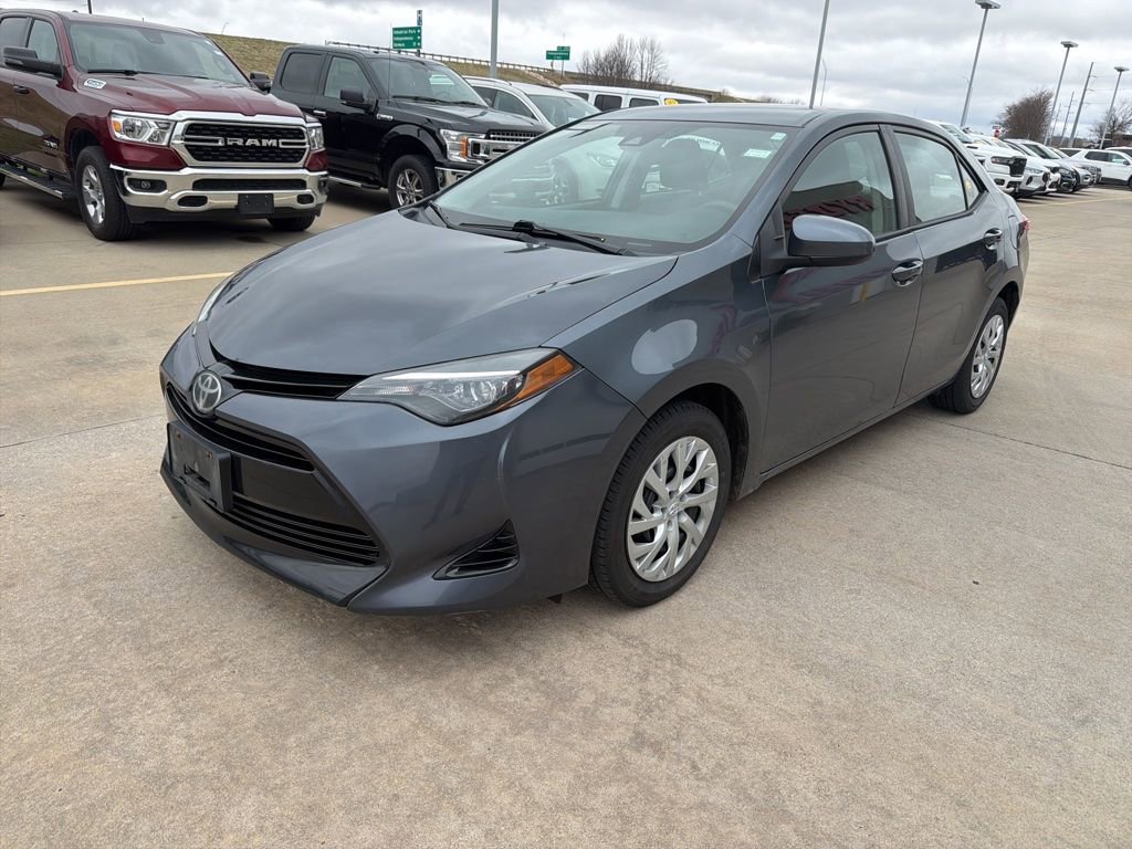 Used 2018 Toyota Corolla LE image 7