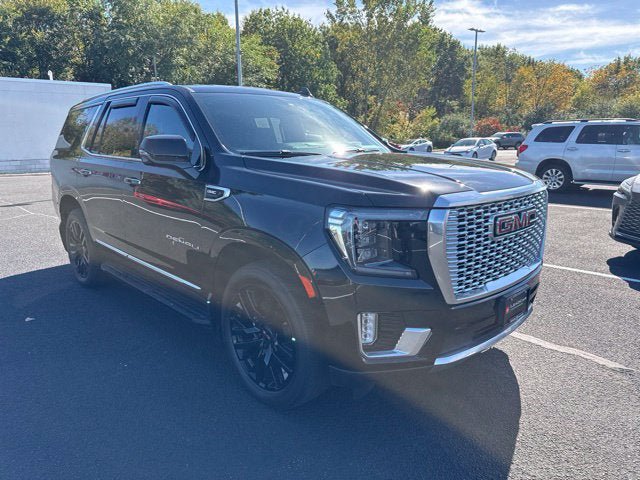 Used 2022 GMC Yukon Denali AWD/4WD image 3