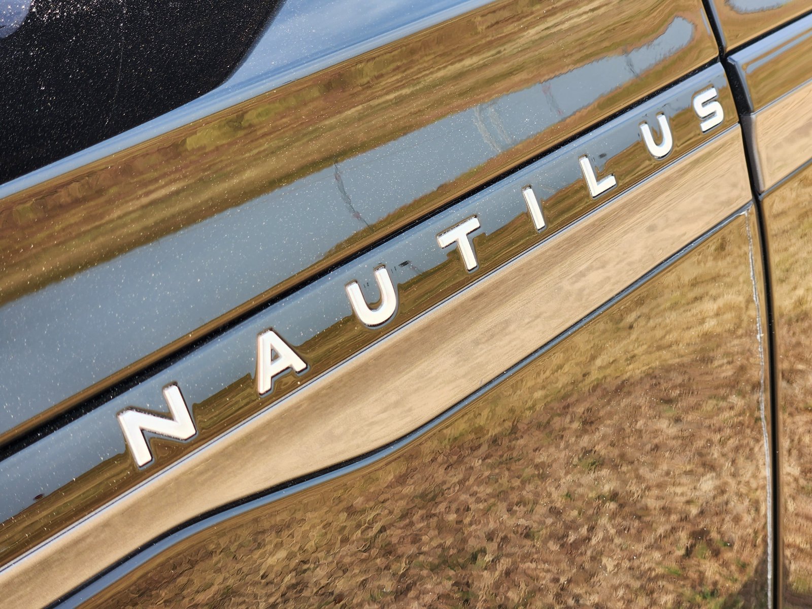 Used 2025 Lincoln Nautilus Premier w/ Jet Appearance Package AWD/4WD image 16