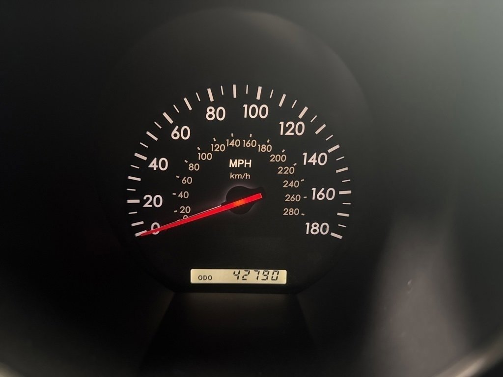 Used 2002 Lexus SC 430 Convertible image 2